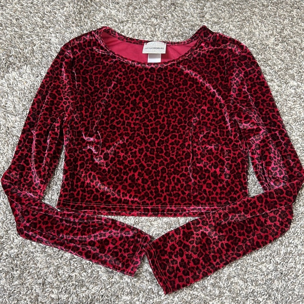 Style angels pink velvet leopard print crop top